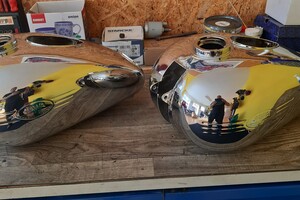 Motocyklové nádrže Jawa Pérák a FJ Z Bnro