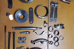 Motodíly před chromem